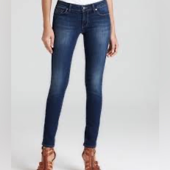 Paige From Neiman’s Skyline Skinny Fabulous. Flattering High End Blue Jeans